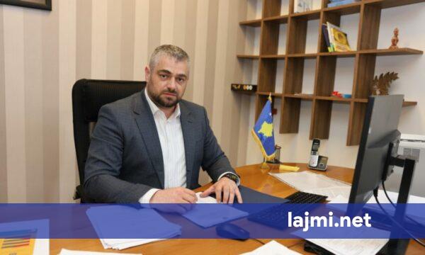 Hoti kritikon Vuçiqin për deklaratën për Mlladiqin  Mendësia kriminale e viteve  90 është ulur këmbëkryq në Beograd