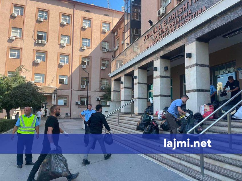 LVV ja zhvillon aksion simbolik para Komunës së Prishtinës për gjendjen me mbeturinat
