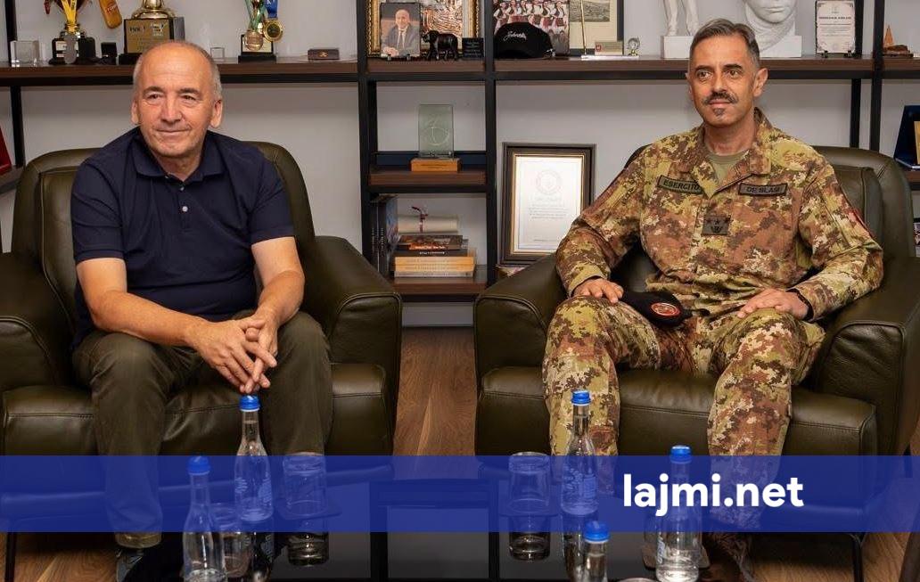 Muhaxheri takohet me komandantin e KFOR it  diskutohet për situatën e sigurisë