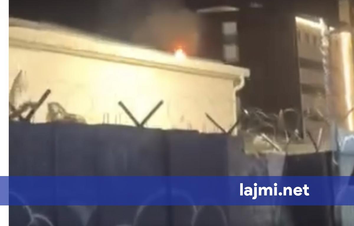Zjarr në objektin e EULEX it  zjarrfikësit arrijnë në vendngjarje