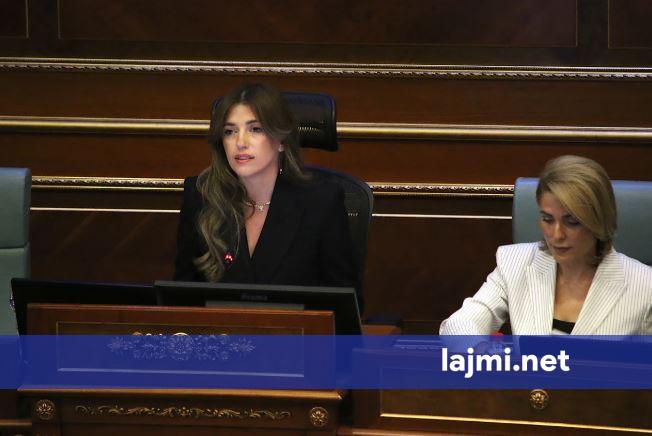 raportohet-se-haxhiu-ka-derguar-ne-qeveri-projektligjin-per-ndryshimin-e-ligjit-per-dhomat-e-specializuara