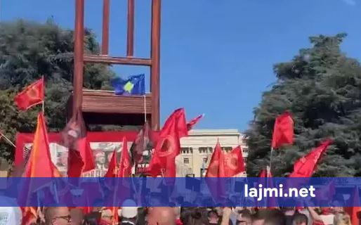 Diaspora shqiptare proteston në Gjenevë në mbështetje të ish krerëve të UÇK së