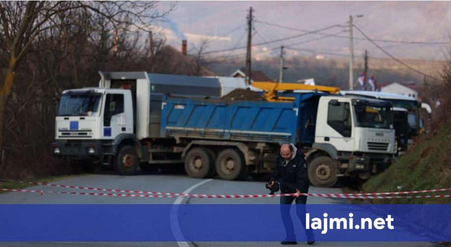 Dushan Maksimoviq dhe dy tjerët deklarohen të pafajshëm për barrikadat në veri më 2022