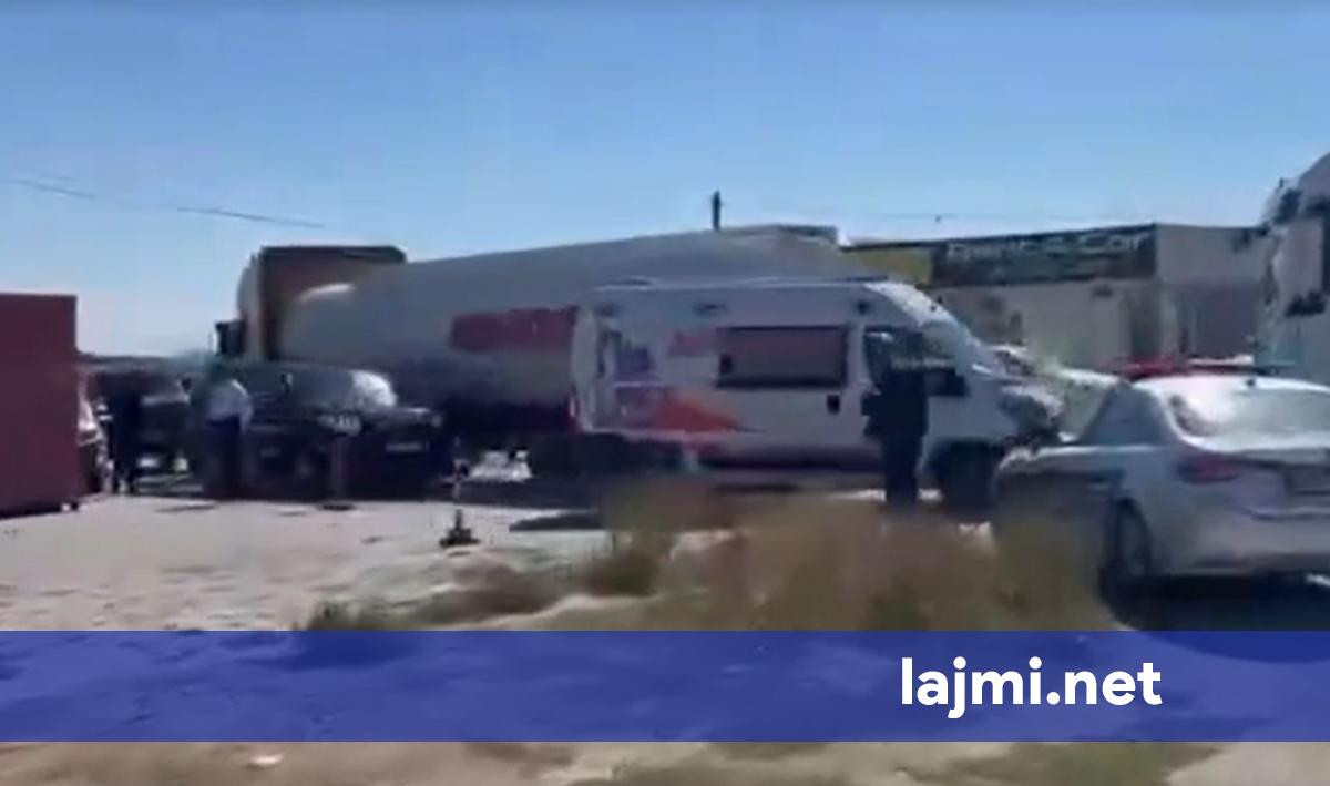 Parkuan veturat dhe u larguan shoferët  Presidentes së Komisionit Evropian i bllokohet rruga nga Aeroporti për tek Presidenca