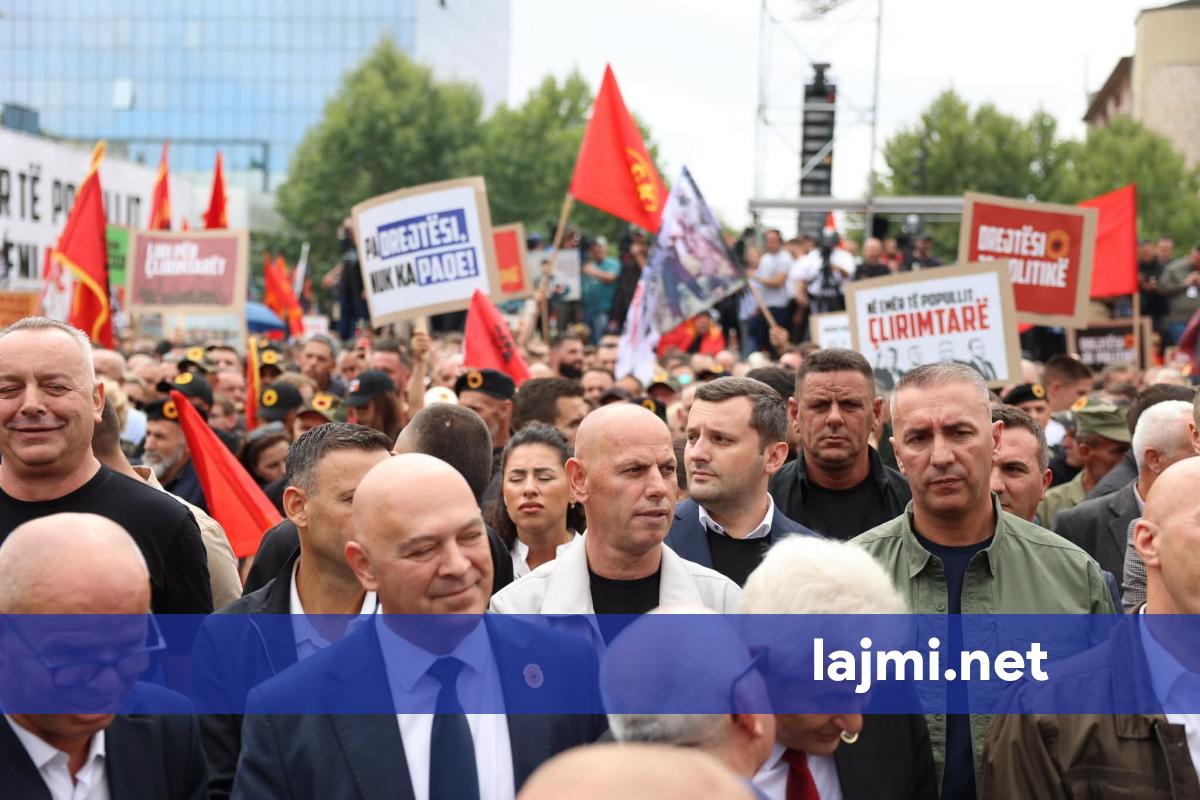 Lladrovci pas tensioneve  Merruni vesh  Kosova nuk ka nevojë për trazira