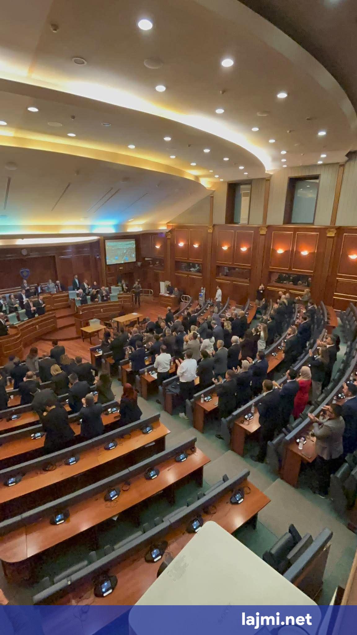 Votohet Ligji për Dhomat e Specializuara në Hagë