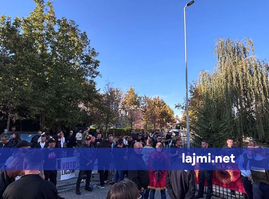 OVL UÇK falënderon qytetarët dhe kategoritë e luftës  Me qëndresën tuaj  arritëm ta mbrojmë UÇK në