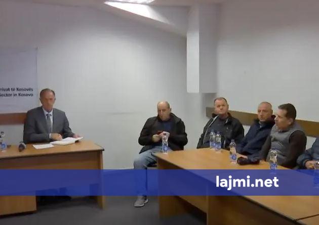 Teknikët e Prishtinës  Dalin pagat  por greva e protesta vazhdojnë