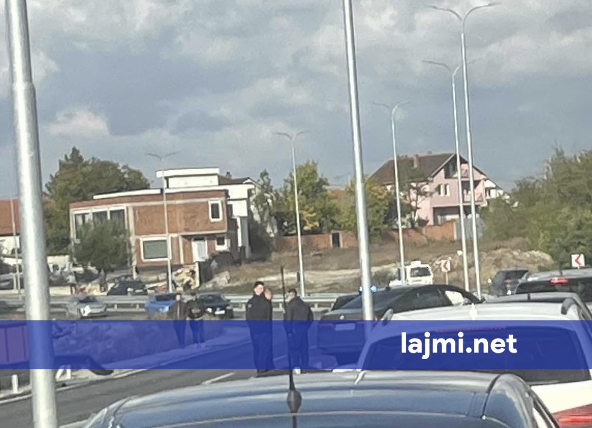 Dy aksidente trafiku në rrugën Prishtinë Podujevë