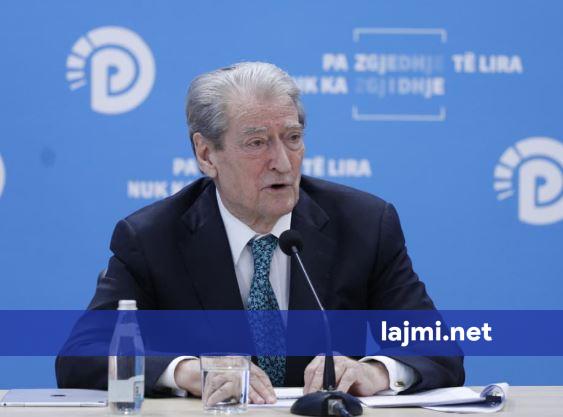  Kjo barbari nuk ka ndodhur as në vitet  90   Berisha thirrje për protestën e së shtunës  Të solidarizohemi me studentët