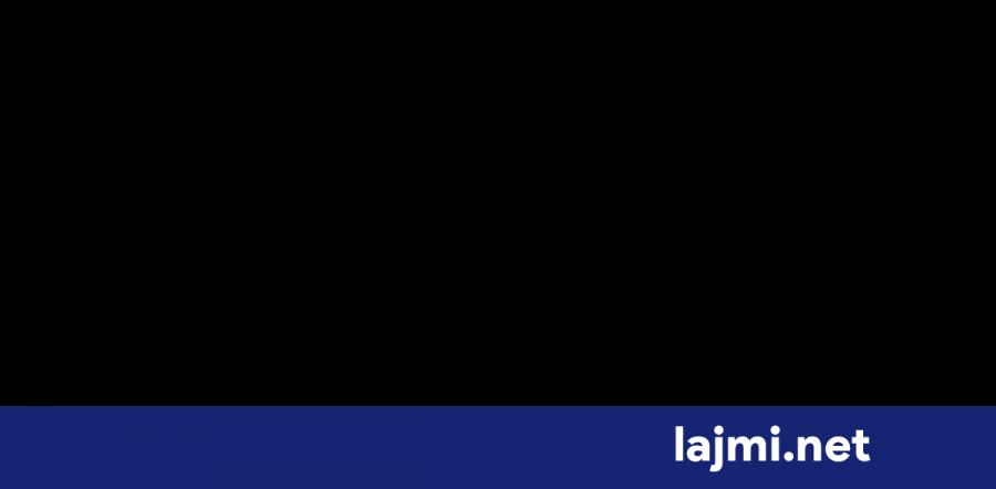Protestuesit i vënë flakën derës së Ministrisë së Brendshme së Shqipërisë