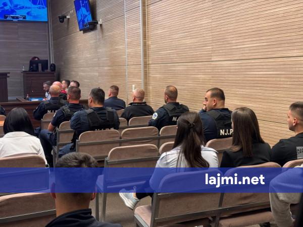Seanca për kanalin Ibër Lepenci u ndërpre  prokurori mungonte  s u caktua data e re  gjyqtari pensionohet