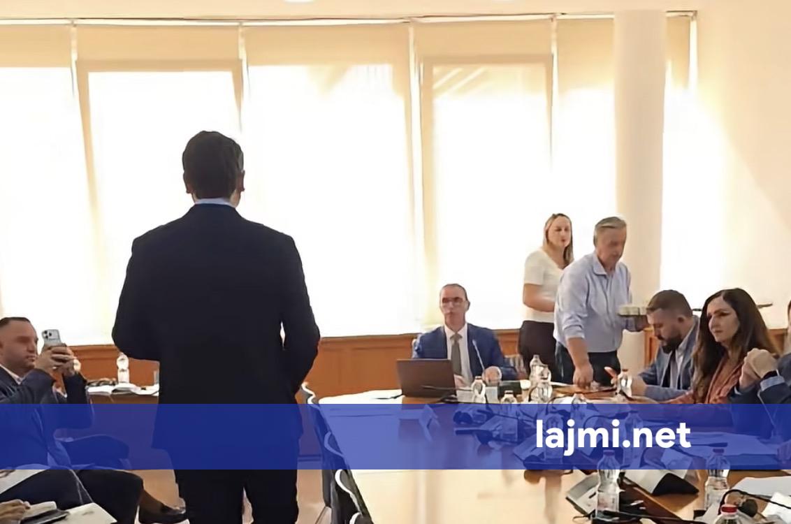 nis-mbledhja-e-komisionit-per-buxhet-i-pranishem-edhe-ministri-hekuran-murati