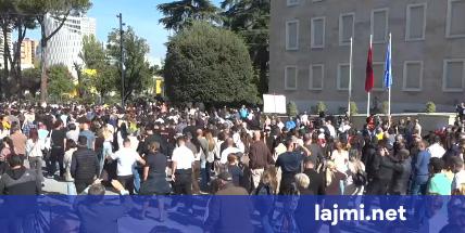 studentet-paralajmerojne-proteste-te-shtunen-para-kryeministrise