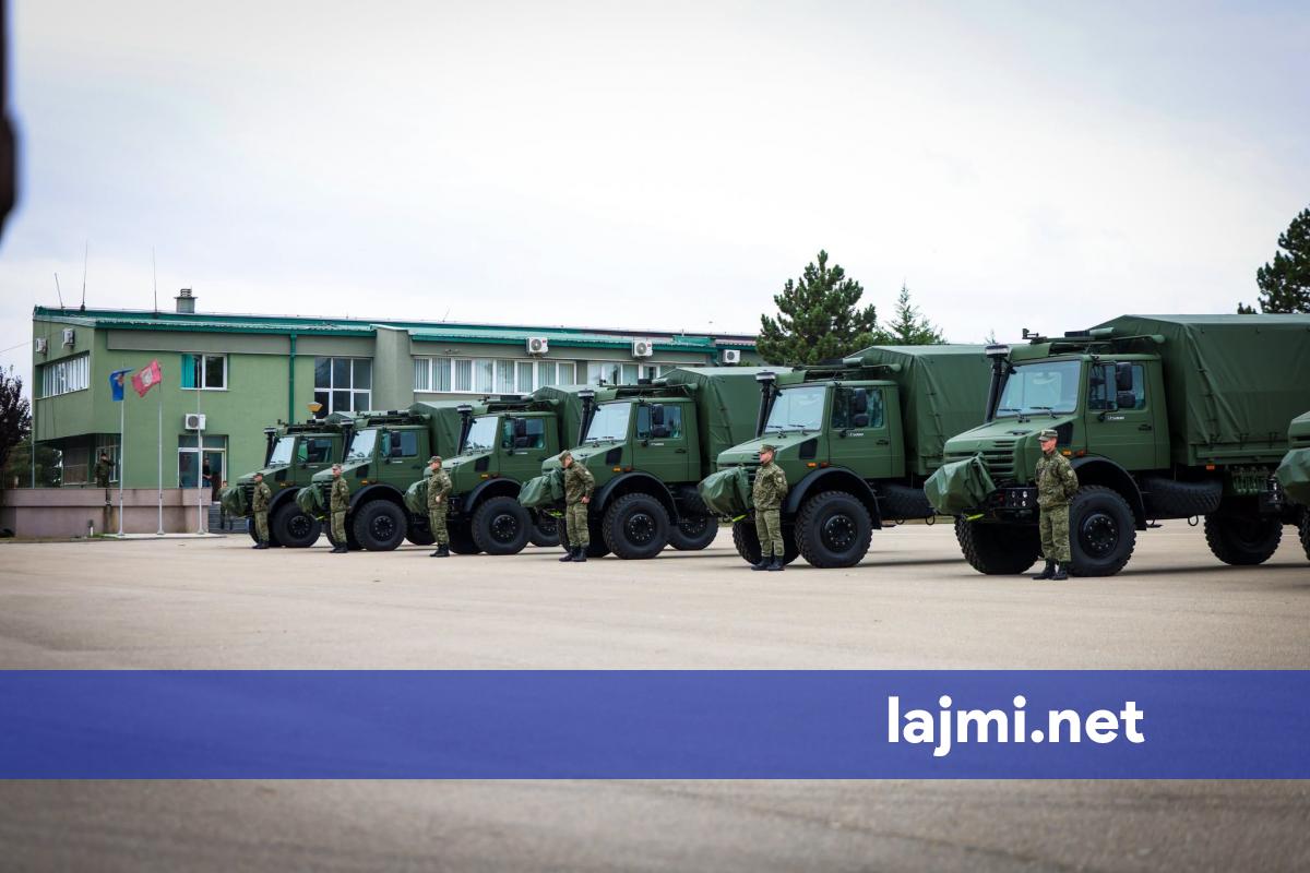 Arrijnë 12 kamionë ushtarakë 4×4 të blerë për nevojat e FSK së  ministri i Mbrojtjes jep detaje