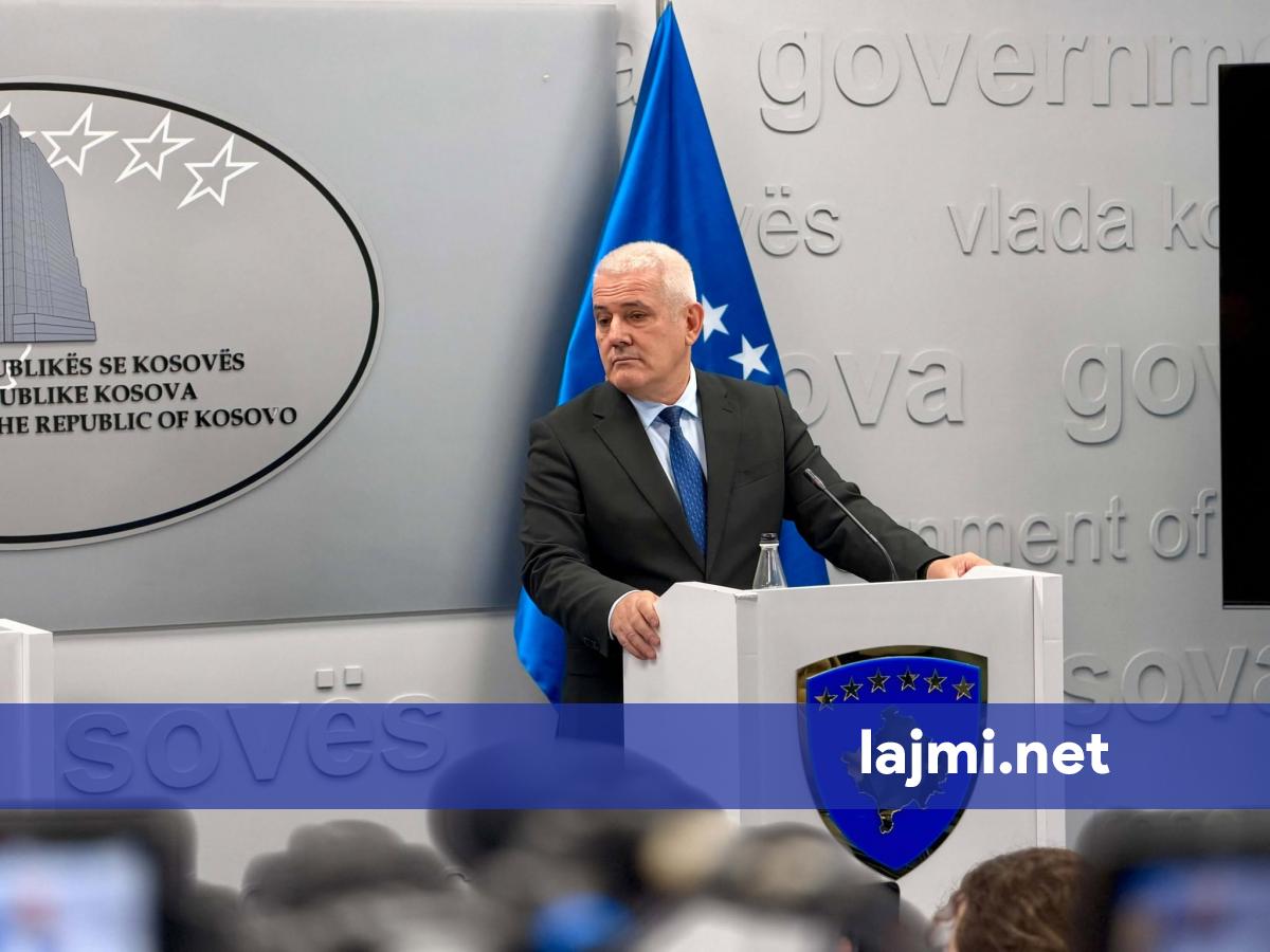 Sveçla nervozohet në konferencë  kapet me gazetarin  A po më tregon cila është përgjegjësia e Qeverisë  keni iluzione  më vjen keq